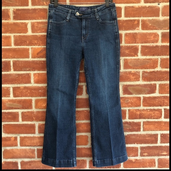 Leviβs Demi curve mid rise flare jeans - Picture 1 of 7